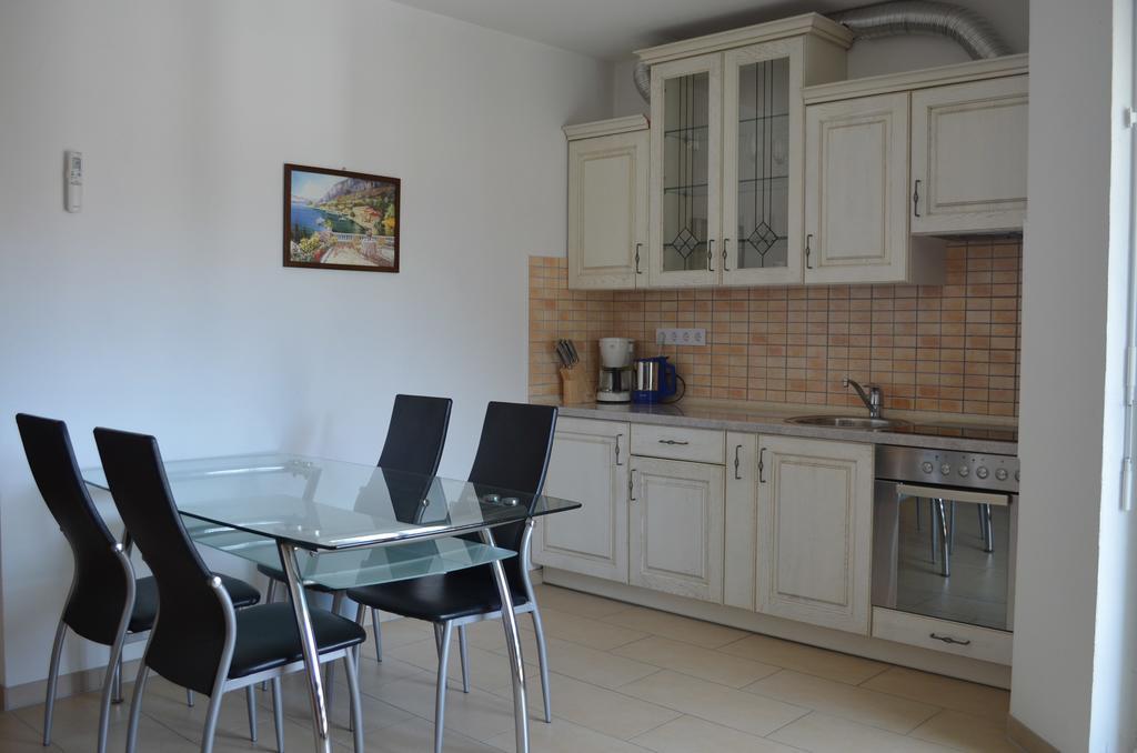 Apartments Buljan Baška Kamer foto